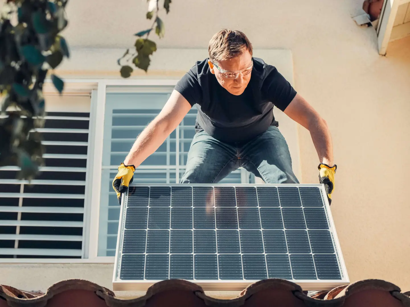 Solar panel grants UK, what's available in 2026